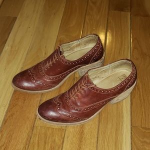 FRYE Carson Wingtip Perforated Oxfords